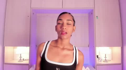 anaacollins_ online show from 14, 5, 2026