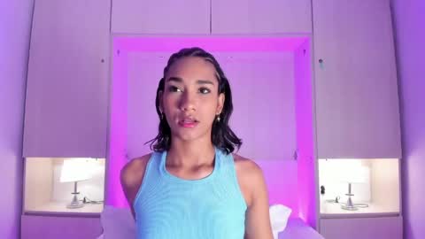 anaacollins_ online show from 21, 5, 2026