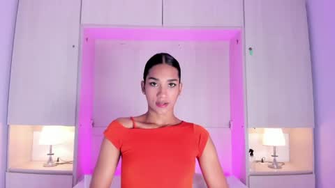 anaacollins_ online show from 29, 5, 2026