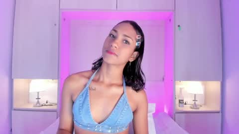 anaacollins_ online show from 7, 6, 2026