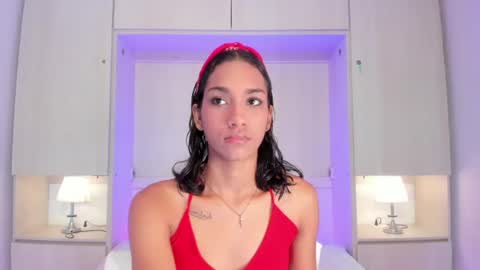 anaacollins_ online show from 16, 7, 2026