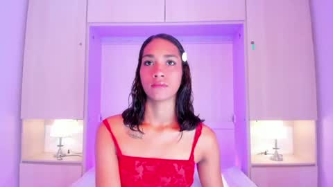 anaacollins_ online show from 23, 7, 2026