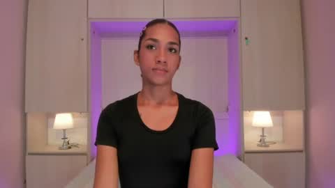 anaacollins_ online show from 4, 8, 2026