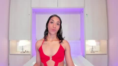 anaacollins_ online show from 6, 8, 2026