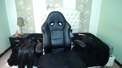 Anabella online show from 17, 1, 2025