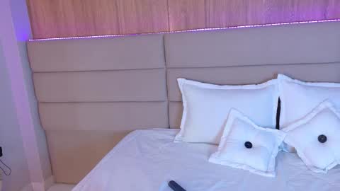 anabelleray online show from 17, 9, 2025