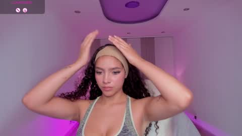 Anahi Curlie online show from 4, 2, 2025