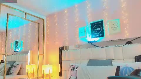 Snapshot of anahi_maite chatting on 2, 7, 2026 Anahi online show from 2, 7, 2026