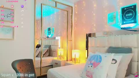 Snapshot of anahi_maite chatting on 4, 7, 2026 Anahi online show from 4, 7, 2026