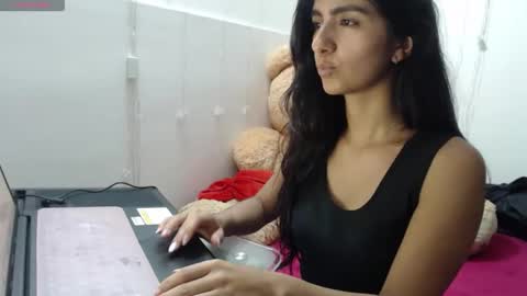 Anahi Browns online show from 16, 1, 2026