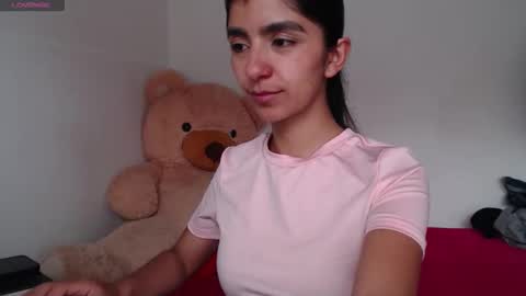Anahi Browns online show from 13, 5, 2026