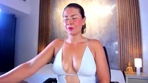Ana Luna online show from 23, 10, 2025