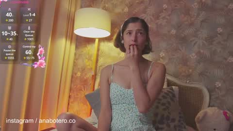 Snapshot of anam8 chatting on 4, 12, 2024 Ana Mara Botero online show from 4, 12, 2024