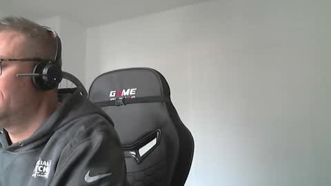 Snapshot of anarchox chatting on 10, 11, 2025 Andi online show from 10, 11, 2025