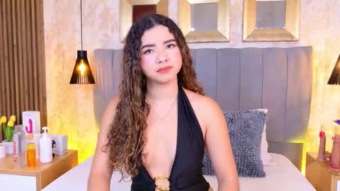 Mia online show from 16, 12, 2025