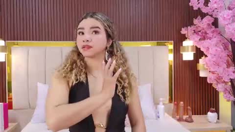 Mia online show from 21, 7, 2026