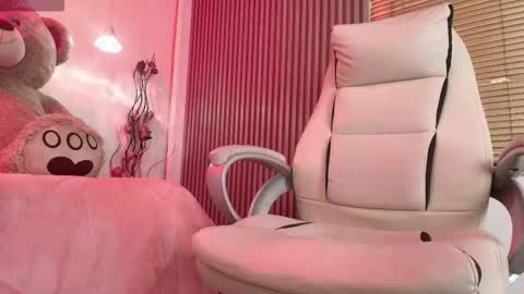 Snapshot of anastasia_stiile chatting on 7, 10, 2025 Anastasia online show from 7, 10, 2025