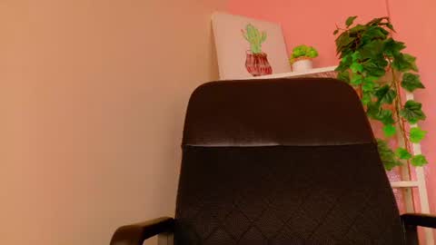 Kendra  online show from 13, 7, 2026