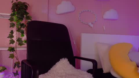 Kendra  online show from 16, 7, 2026
