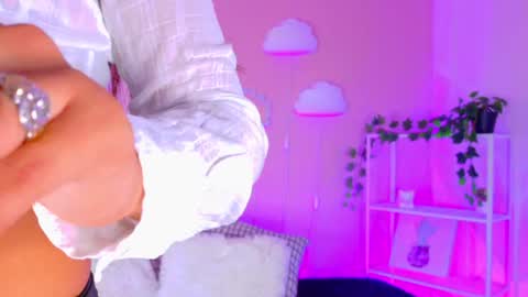 Kendra  online show from 5, 8, 2026