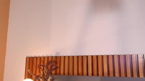 Andra Cyrus online show from 24, 9, 2025