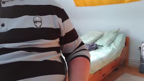 Snapshot of andre124231 chatting on 8, 10, 2025 Andre online show from 8, 10, 2025