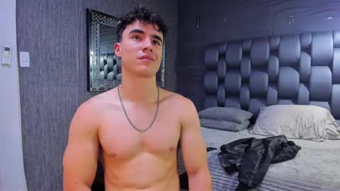 Snapshot of andre_parker chatting on 2, 1, 2025 Andre Parker online show from 2, 1, 2025