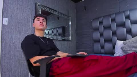 Snapshot of andre_parker chatting on 26, 1, 2025 Andre Parker online show from 26, 1, 2025