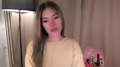 andrea06121998 online show from 5, 5, 2026