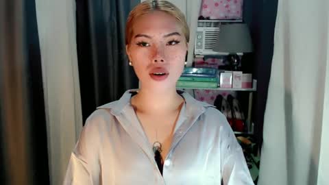 Snapshot of andrea06121998 chatting on 19, 6, 2026 andrea06121998 online show from 19, 6, 2026