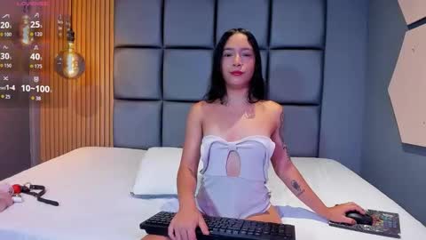 Snapshot of andrea_love01 chatting on 9, 9, 2025  ANDREA  online show from 9, 9, 2025