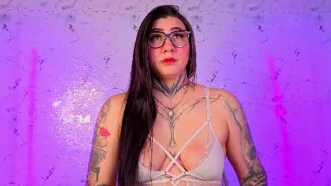 Snapshot of andrea_miller1 chatting on 5, 8, 2026 Andrea online show from 5, 8, 2026