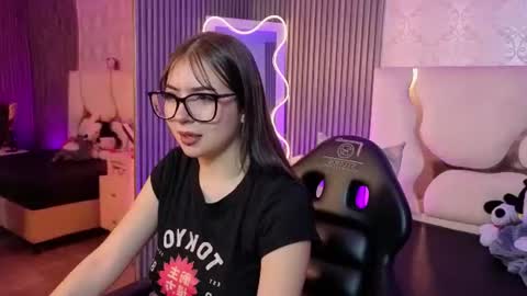 andrea_tay1 online show from 5, 8, 2026