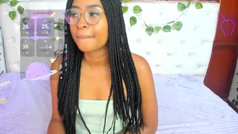 Naomi Andrea Daviss online show from 3, 10, 2025