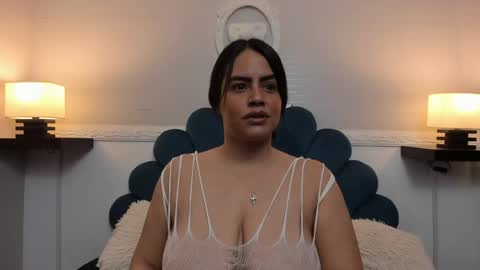 andreahgil online show from 6, 5, 2026