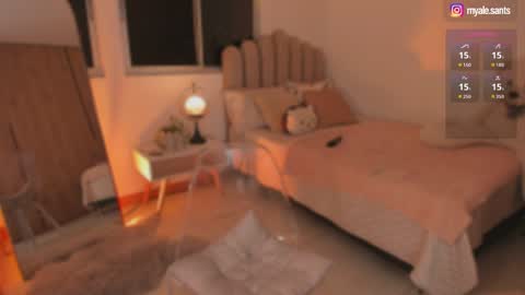 Snapshot of andreathomson chatting on 6, 4, 2026 Please call me Andrea online show from 6, 4, 2026