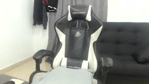andres180950734 online show from 18, 7, 2026