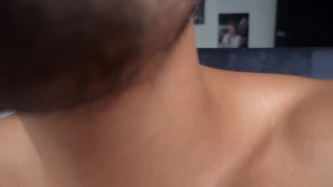 Snapshot of andres_vargas_ chatting on 12, 10, 2025 Andres online show from 12, 10, 2025