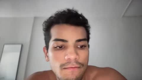 Snapshot of andres_vargas_ chatting on 17, 11, 2025 Andres online show from 17, 11, 2025