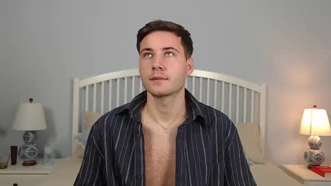 Justin Andrew online show from 2, 10, 2025