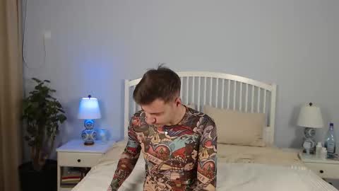 Justin Andrew online show from 18, 10, 2025