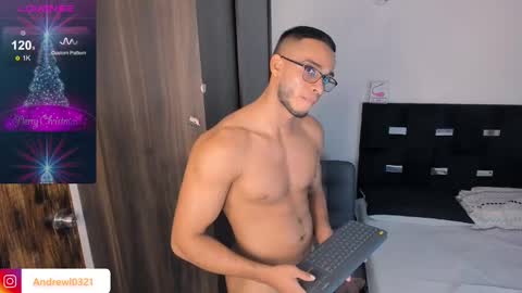 Snapshot of andrewl0321 chatting on 28, 12, 2024 Follow me in Fansly     online show from 28, 12, 2024