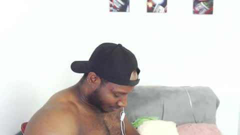 Andrew Oconnor online show from 4, 12, 2025