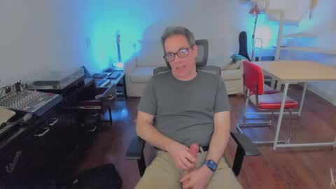 Andrew online show from 8, 9, 2025