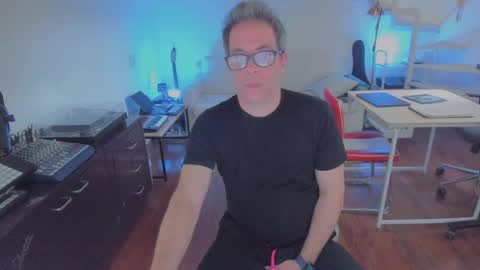 Andrew online show from 25, 9, 2025