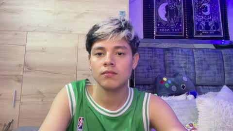 Andy online show from 4, 12, 2024