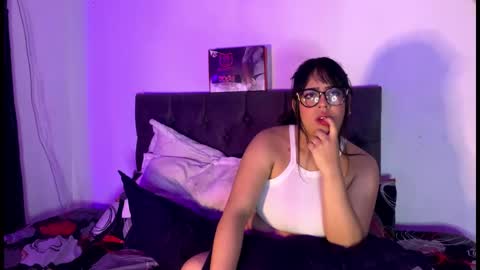 Snapshot of andy_emily chatting on 27, 2, 2026 andy_emily online show from 27, 2, 2026