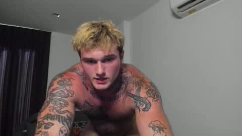 Snapshot of andy_hunk chatting on 28, 3, 2026 Andrew online show from 28, 3, 2026