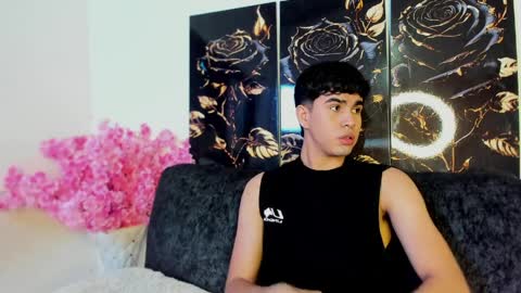 Snapshot of andy_wood1 chatting on 6, 4, 2026 andy_wood1 online show from 6, 4, 2026