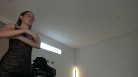      online show from 18, 2, 2025